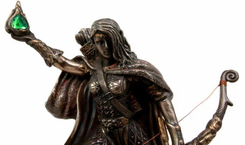 Goddess Of Winter Skadi Hunting W/ Bow Arrow & Vial of Venom Figurine-5