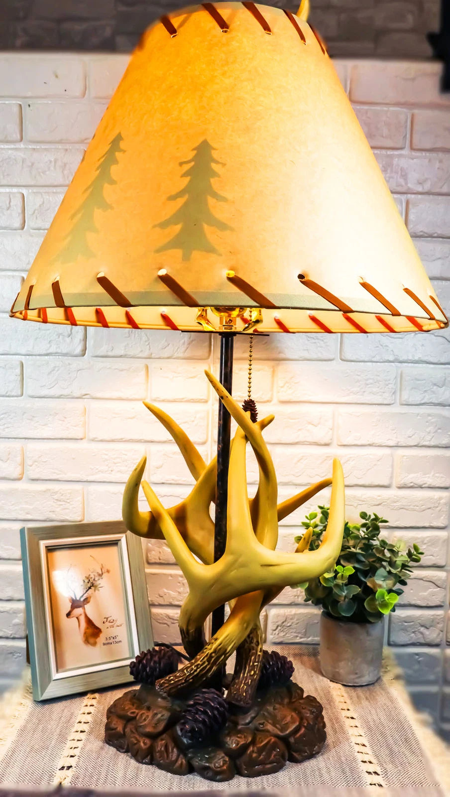 26"H Rustic Vintage Design 3 Entwined Antlers And Pine Cones Table Lamp-1