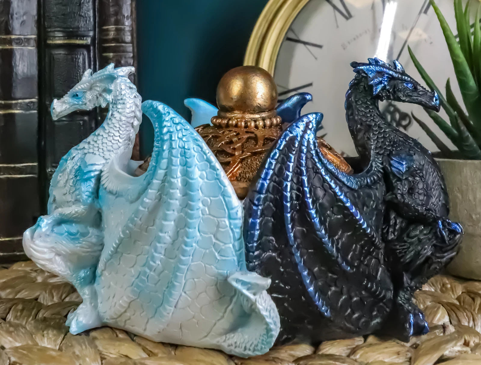 Joyero decorativo con dos dragones contrastantes de noche y día-1