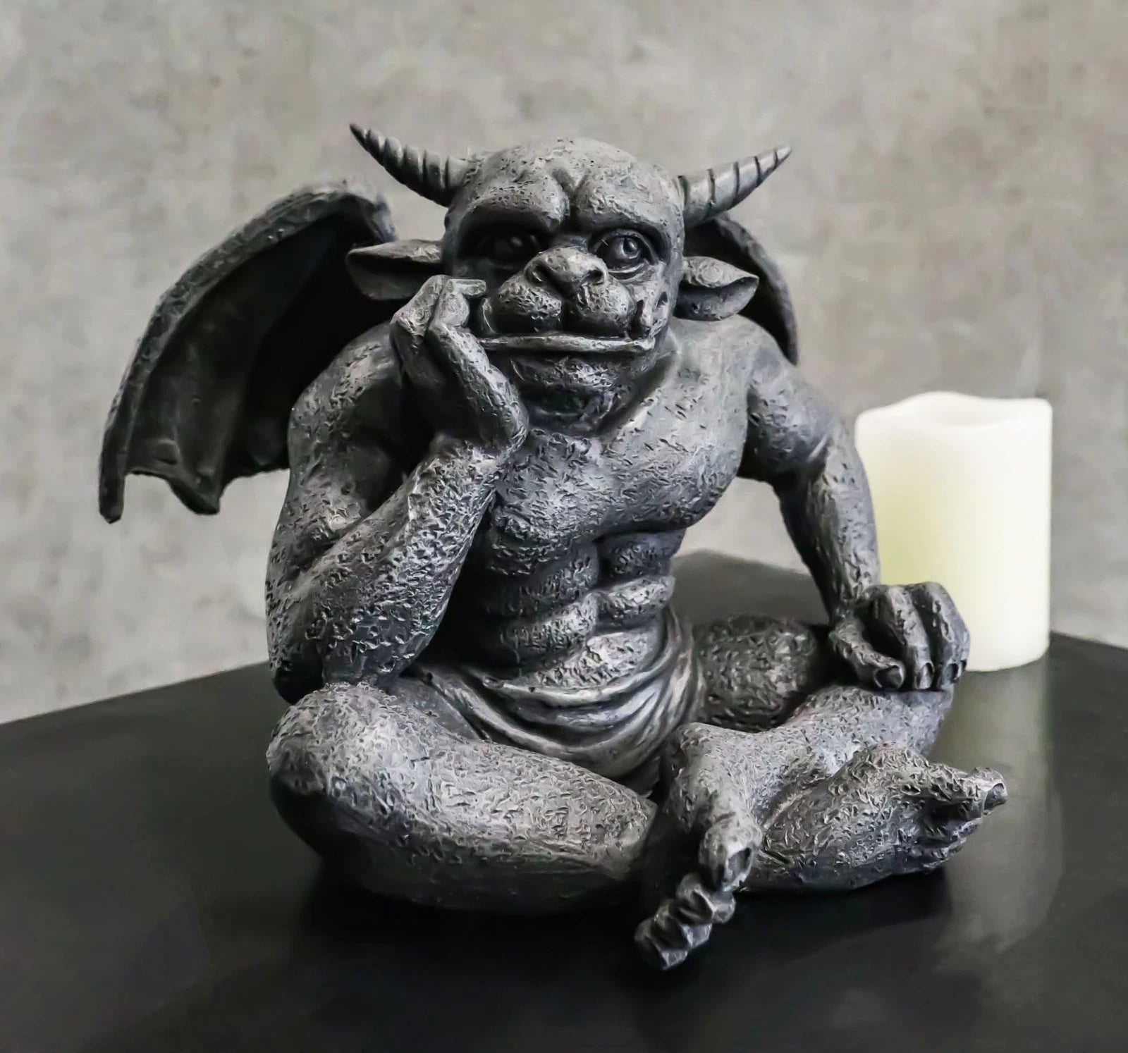 Gargoyle Figurine, Carved Small Statue, 6.5 Inches, Horned Sitting Dreamer Sculpture, Gothic Decor, Suitable for Desk, Shelf, Home, Office, or Fantasy Room Decoration, Collectible Ornament
