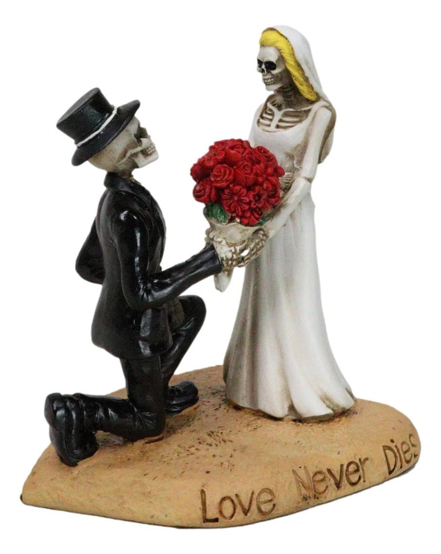 Figura decorativa para tarta de boda con esqueletos de novios y rosas "El amor nunca muere"-4