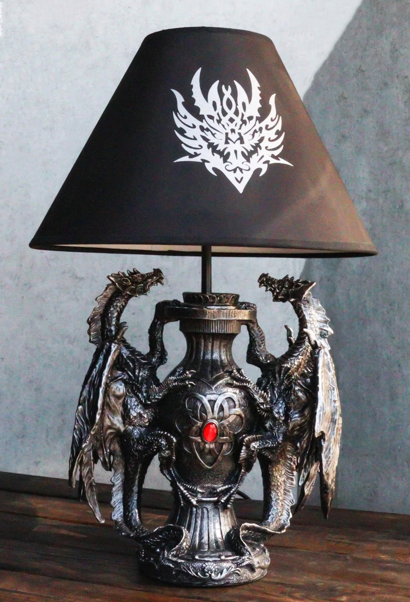 Lámpara de mesa de escritorio con diseño de dragón doble trepador gótico, estatua decorativa y pantalla de 48 cm de alto-2