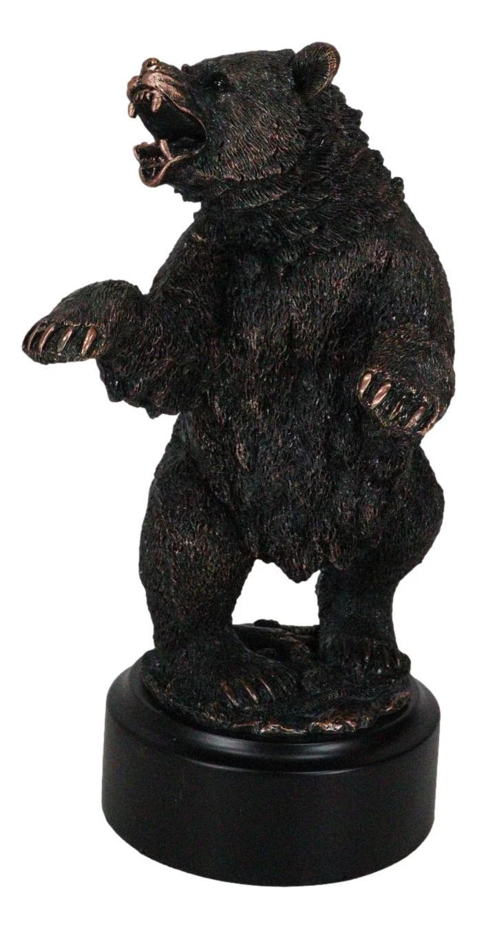 Estatua decorativa de resina galvanizada de bronce rugiente de oso negro occidental sobre sus patas traseras