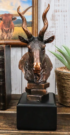 Estatua rústica de antílope kudu africano con acabado galvanizado en bronce y base.-3