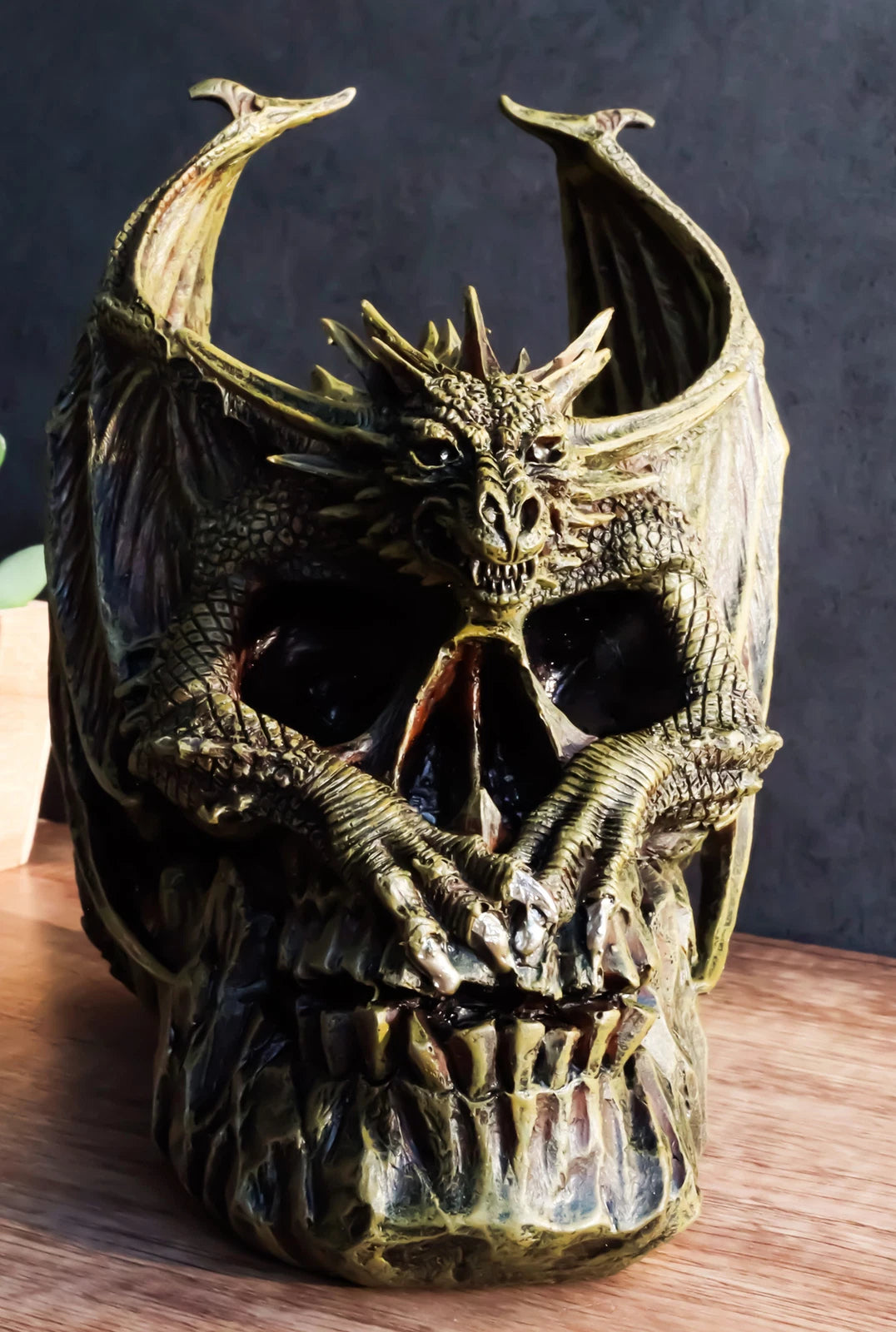 Hades Hellbringer Drogon Winged Behemoth Dragon Perching On Rocky Skull Figurine-2