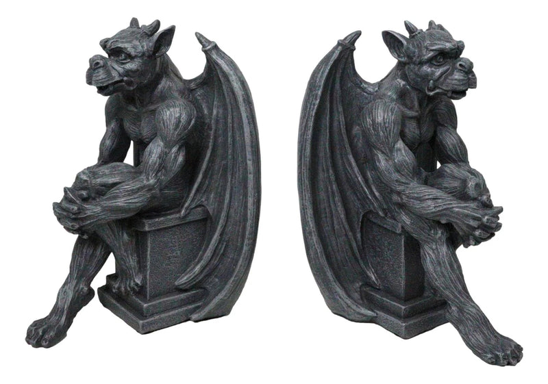 Conjunto de figuras de sujetalibros con gárgolas, centinelas y pedestales de la gárgola gótica de la noche-5