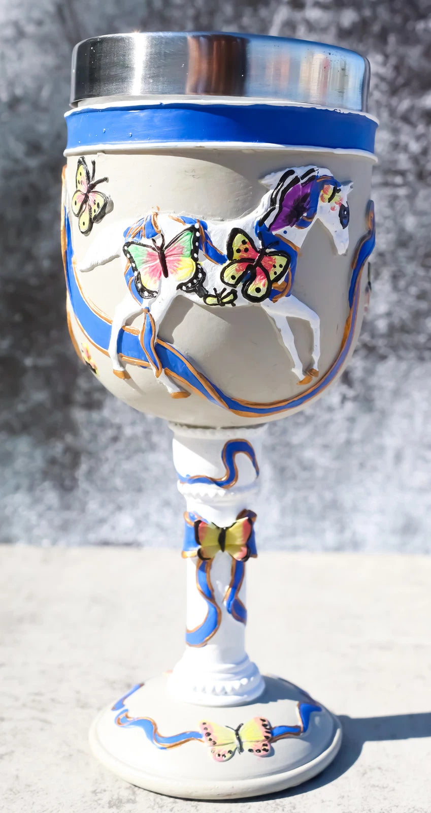 Sendero de ponis pintados Ángeles de la Tierra Pony con mariposas Copa de vino de caballo-1