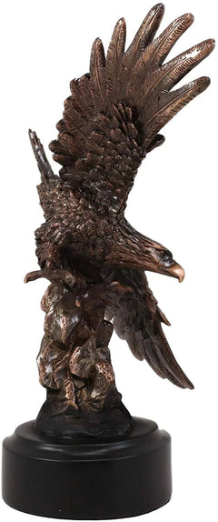 Figura de bronce galvanizado con base de águila en vuelo de Alas de Gloria-2