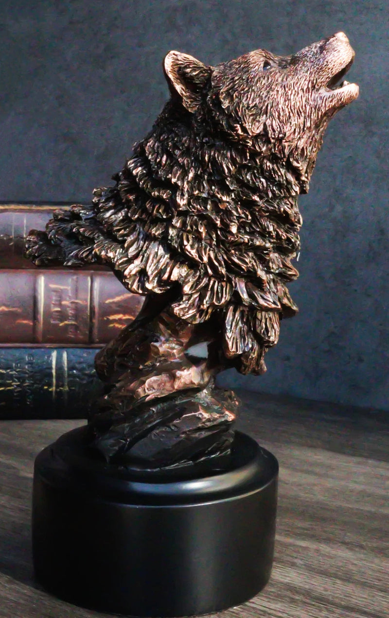 Busto de cabeza de lobo alfa aullando de Rustic Woodlands, figura de resina bronceada con base-1