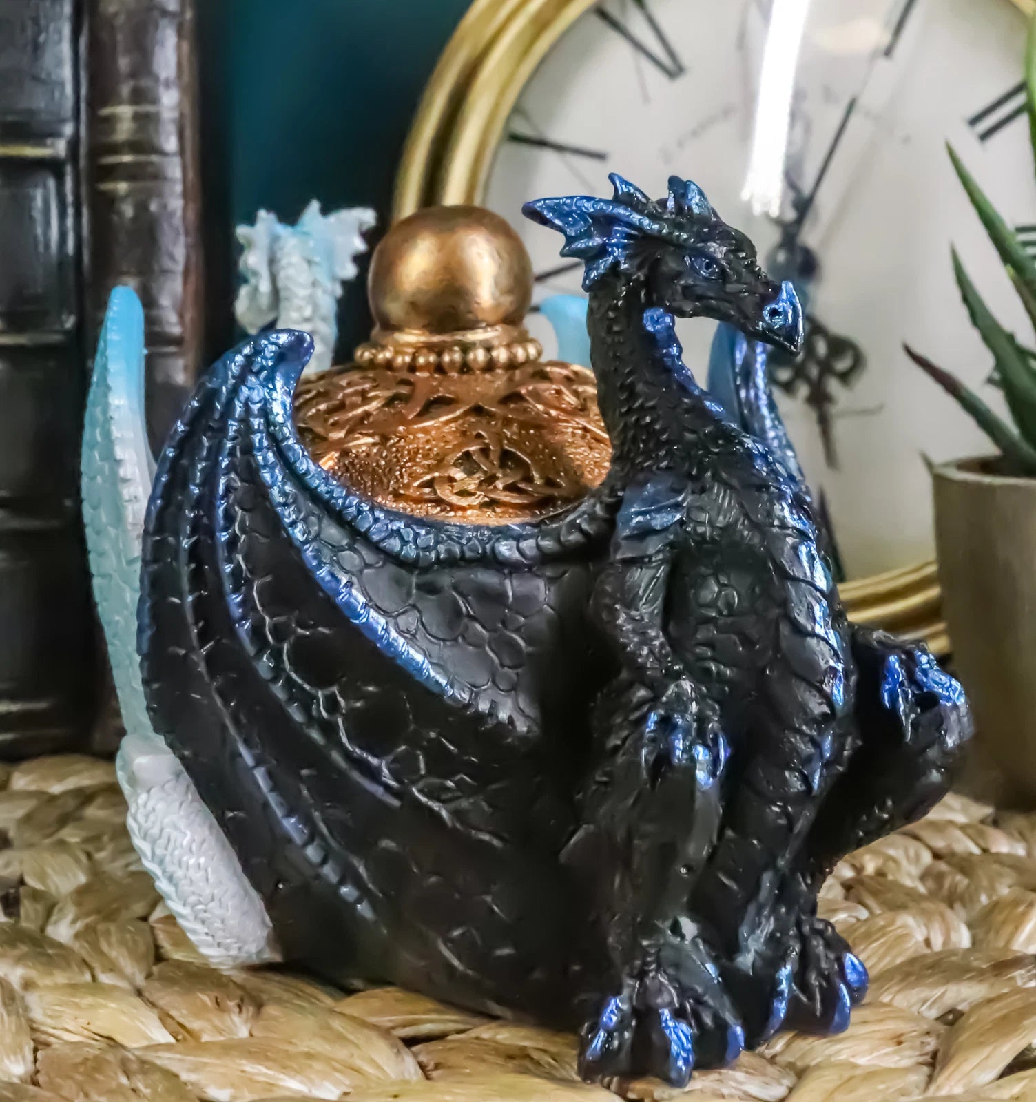 Joyero decorativo con dos dragones contrastantes de noche y día-5