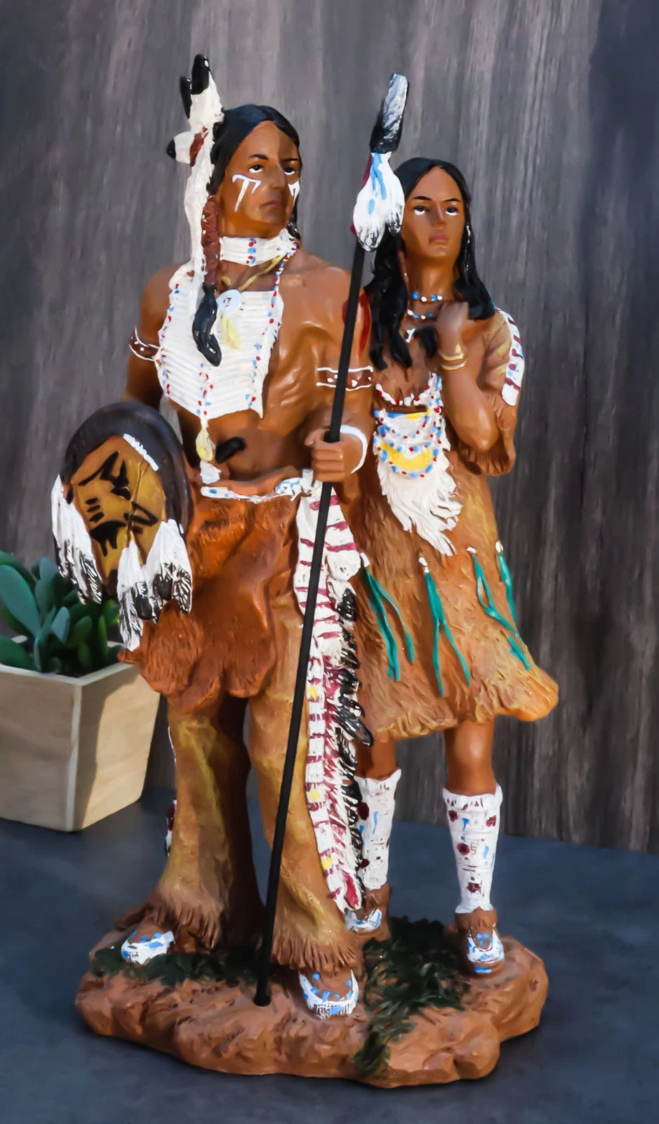 Figura familiar de marido y mujer, pareja de guerreros águila pintada a mano, 12,5" de alto-1