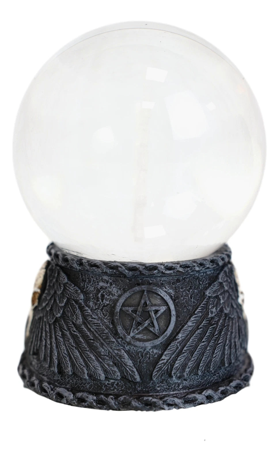 Figura de calavera de cuervo con pentagrama y esfera de cristal con luz LED que se marchita