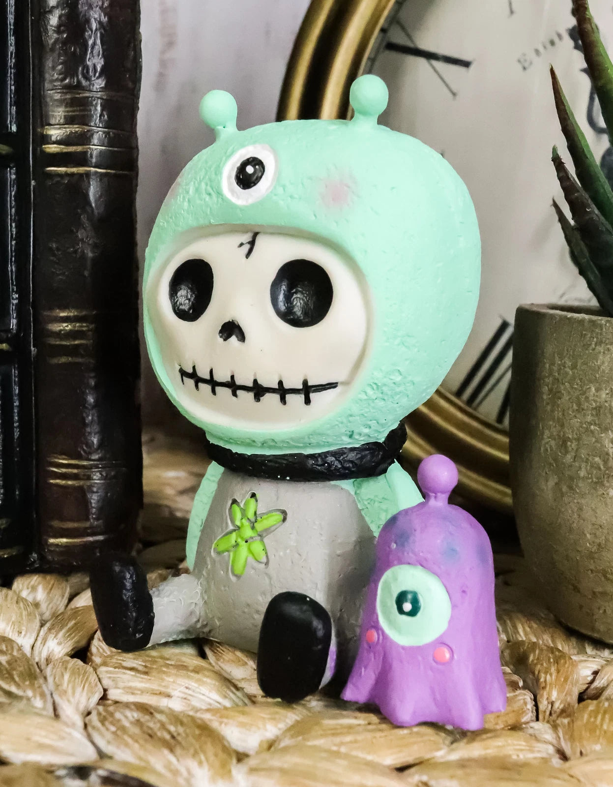 Furry Bones ET Zog Alien Skeleton Monster Collectible Figurine 3.25"H-2