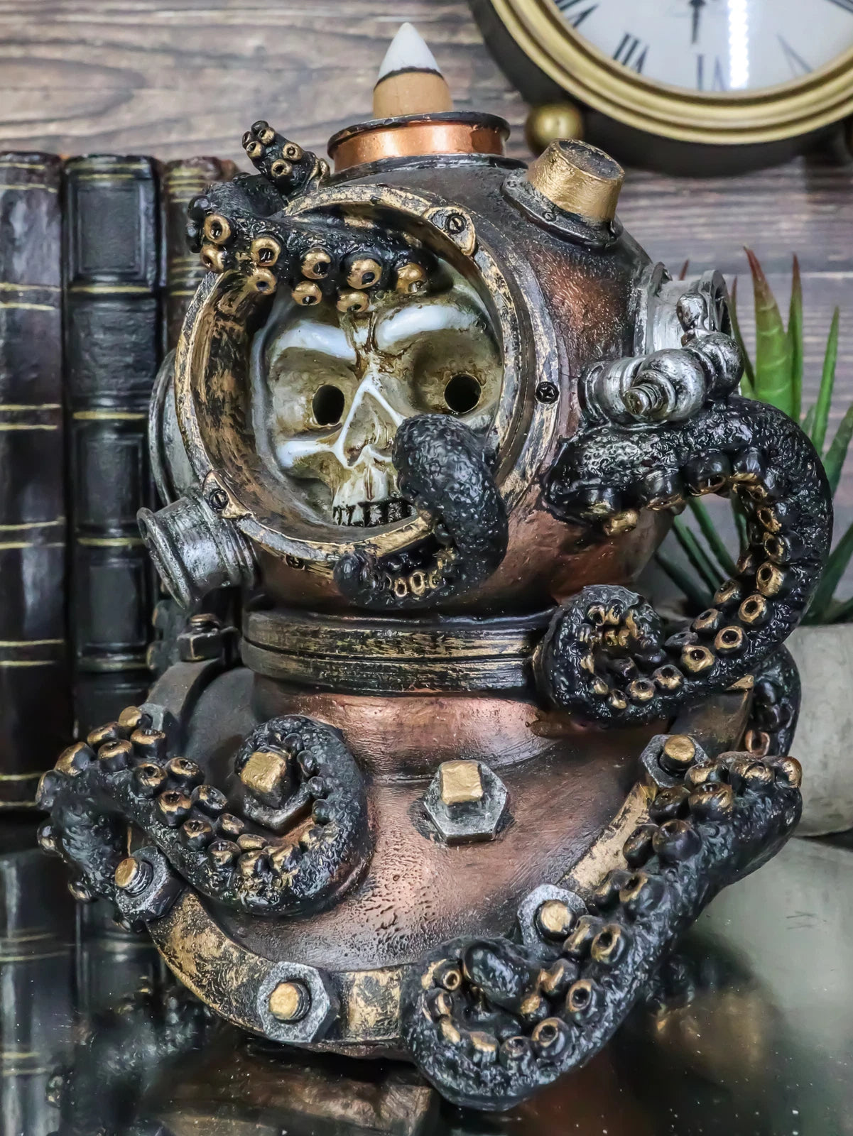 Marine Octopus Kraken Steampunk Divers Helmet With Skull Incense Cone Burner-5