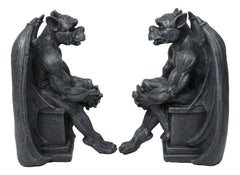 Conjunto de figuras de sujetalibros con gárgolas, centinelas y pedestales de la gárgola gótica de la noche-2