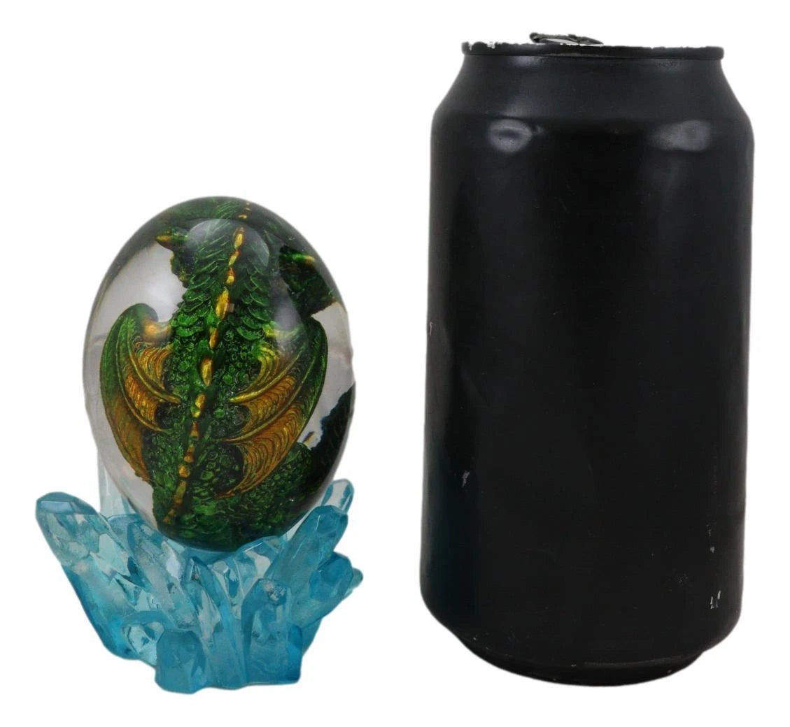 Huevo de dragón verde en vidrio acrílico con cristales de agua y bases de roca de lava LED.-4