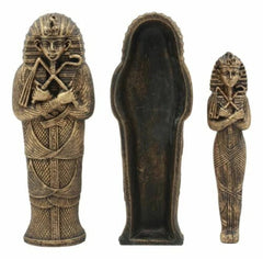 Sarcófago de bronce del antiguo faraón egipcio Tutankamón con momia-2