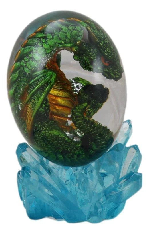 Huevo de dragón verde en vidrio acrílico con cristales de agua y bases de roca de lava LED.-6