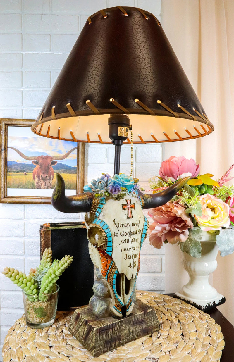 Lámpara de mesa con calavera de vaca de vaquero occidental y suculentas florales con versículo bíblico-5