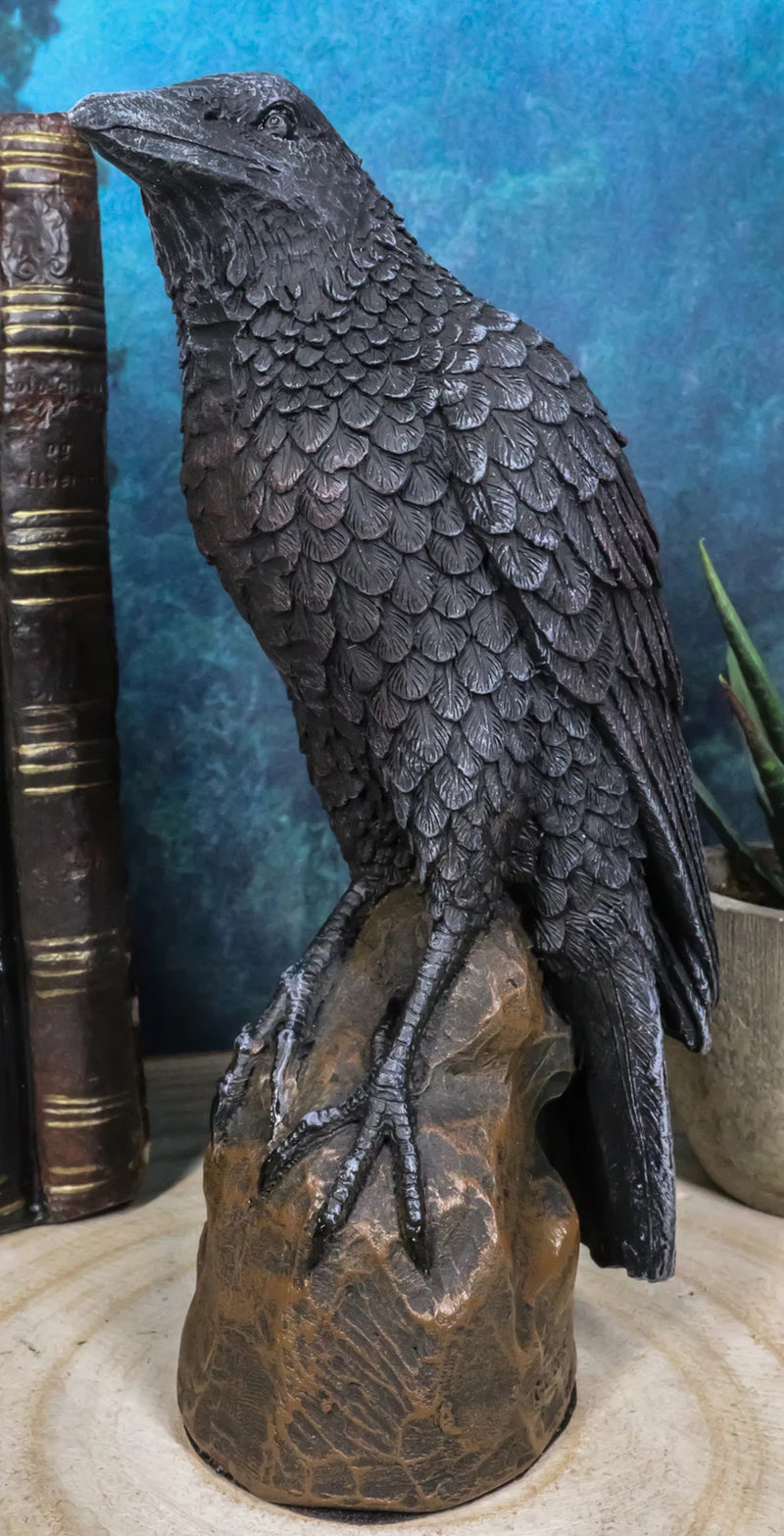 Estatua gótica de cuervo, ave carroñera posada sobre una roca, figurita de 15 cm de alto-2