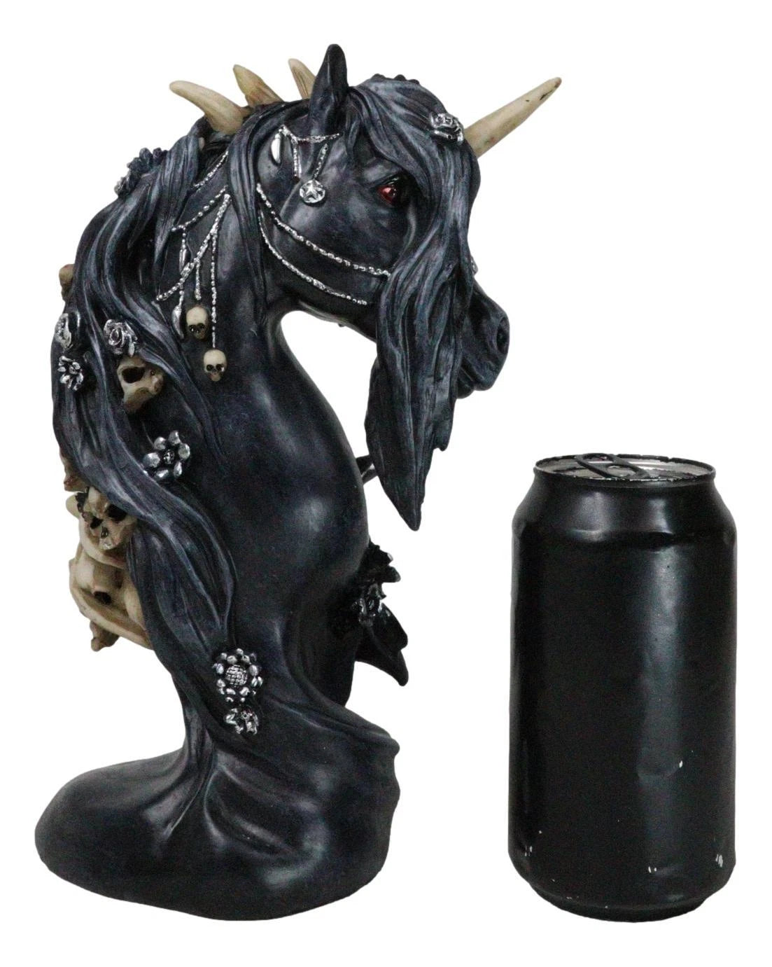 Busto de caballo unicornio negro macabro con huesos de esqueleto y calaveras-7