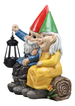 Estatua grande de gnomos de Sr. y Sra. en un tronco de árbol con luz LED solar, 34 cm de alto-5