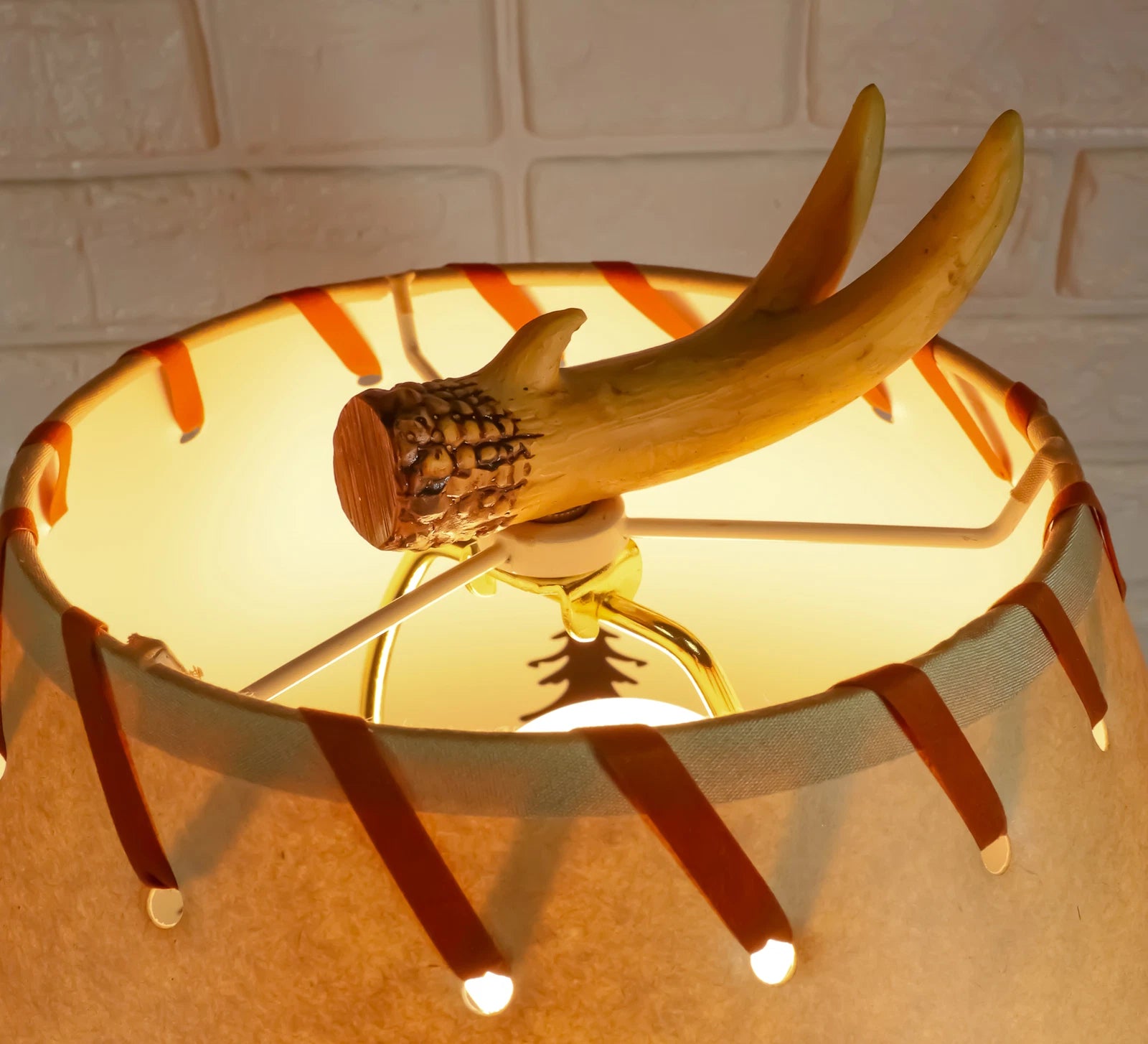 26"H Rustic Vintage Design 3 Entwined Antlers And Pine Cones Table Lamp-8