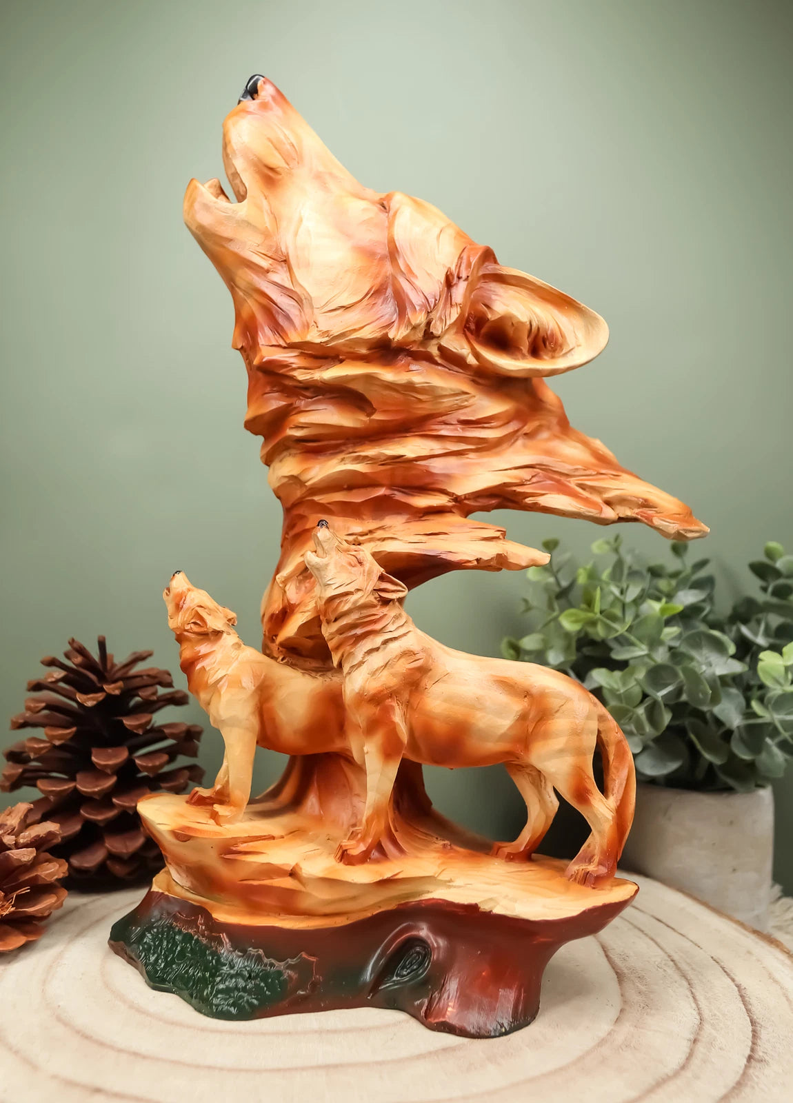 Estatua de madera sintética con tres lobos aullando, escena de vida silvestre rocosa, decoración de lobos de madera-1