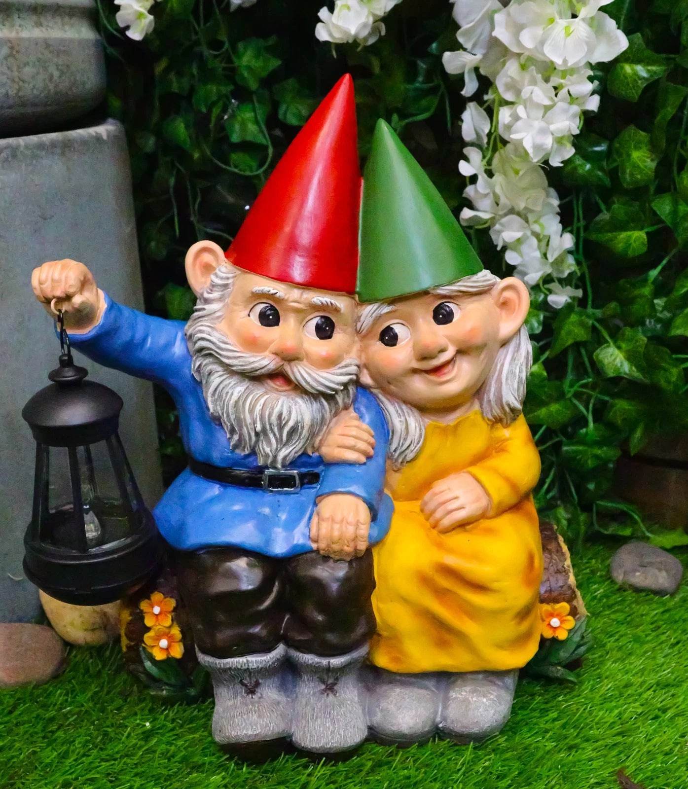 Large Mr and Mrs Gnome On Tree Log Solar LED Lantern Light Statue 13.5"H