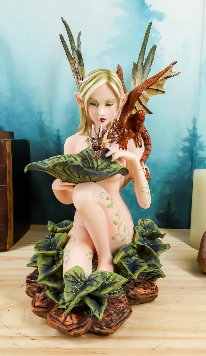 Estatua de hada tribal del bosque desnuda de 33 cm de alto alimentando a un dragón.-6