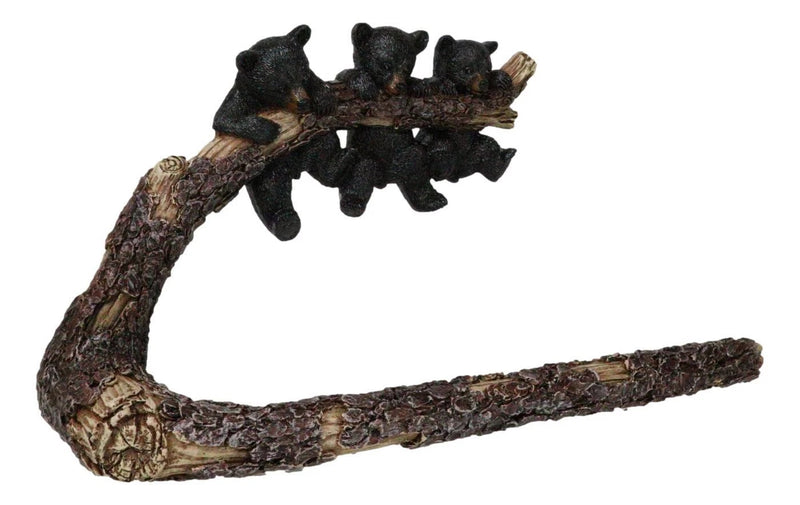 Toallero rústico con cachorros de oso negro occidental colgados en una rama de árbol-7