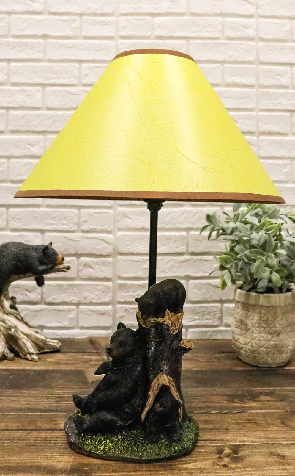 Lámpara de mesa rústica con pantalla de mamá osa negra y cachorros jugando al escondite-6