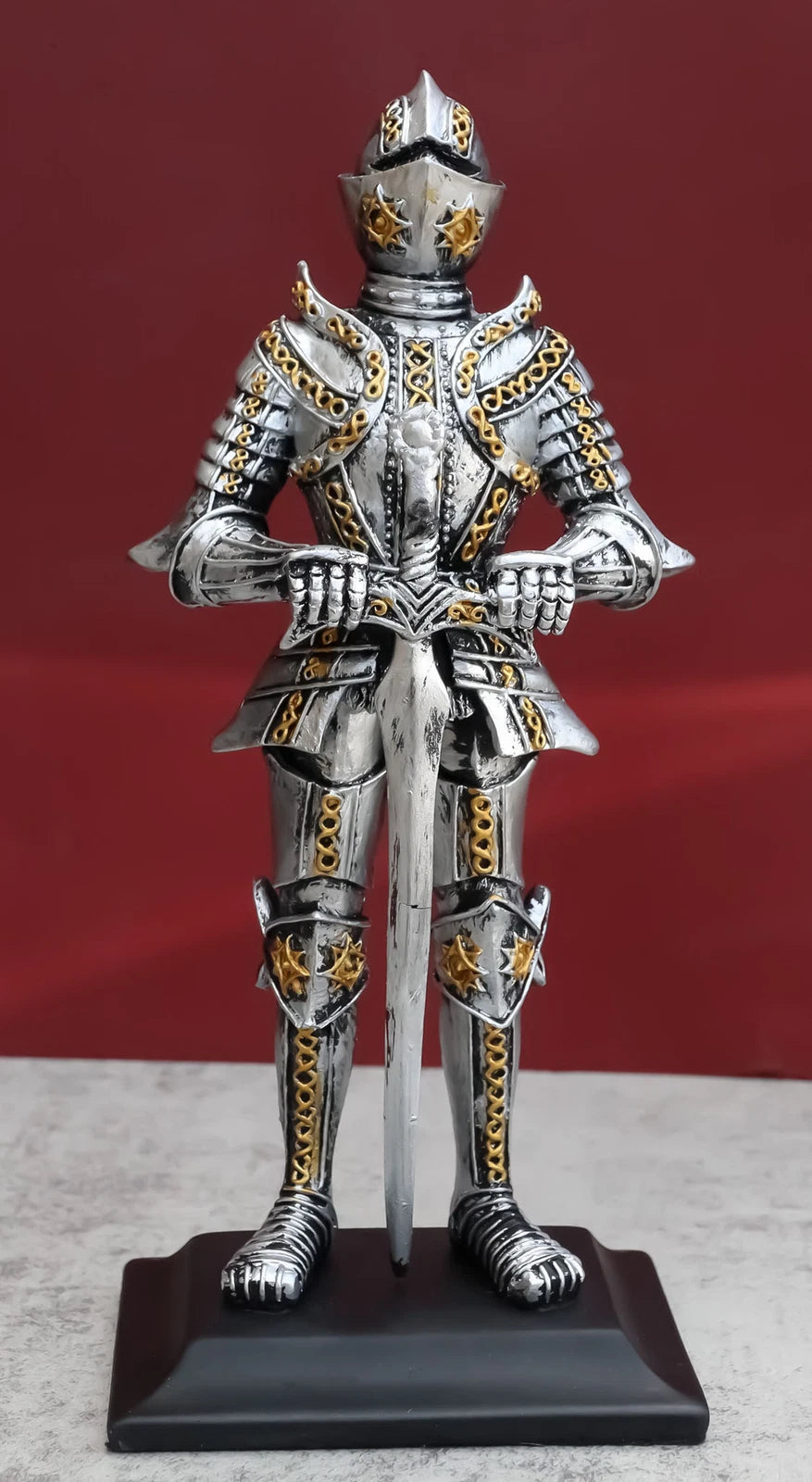 Medieval Swordsman Knight Figurine Suit of Armor Northern Star Coat Of Arms-8