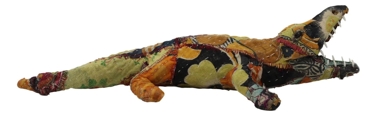 Figura de caimán de River Creek hecha a mano en papel maché con tela sari colorida-6