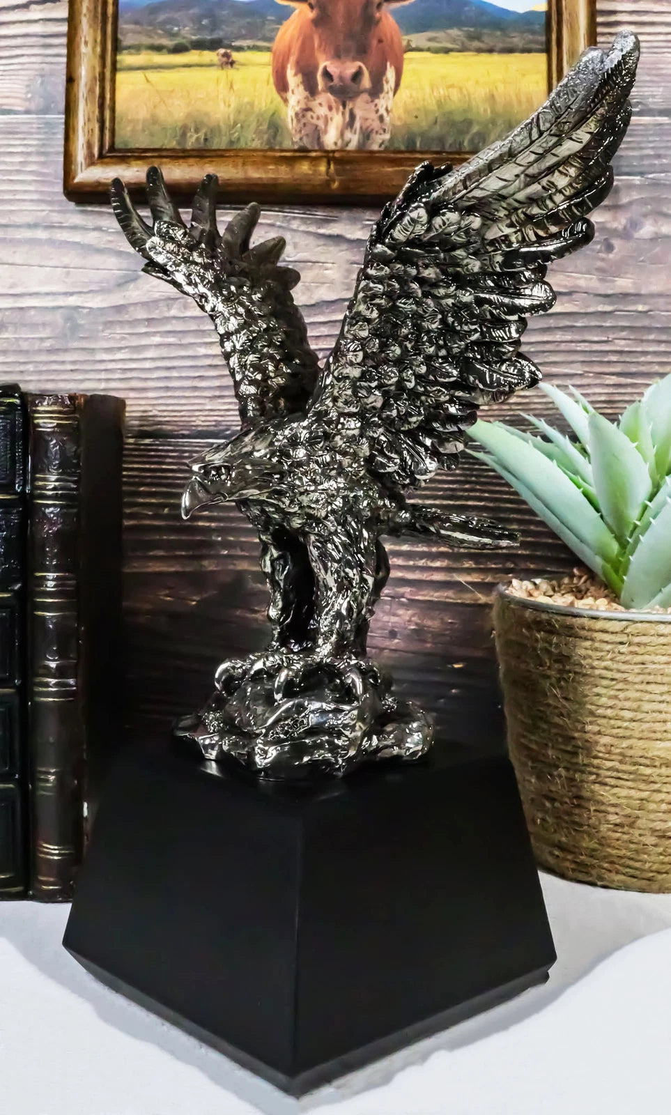 Figura majestuosa de águila calva americana en plata galvanizada, Rey de los Cielos
