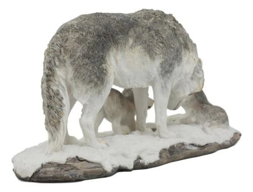 Estatua familiar de una loba de nieve invernal con sus crías, 24 cm de largo, de Habitantes del Crepúsculo-10