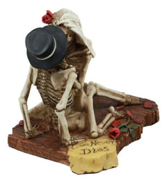 Love Never Dies Castaway Wedding Skeleton Couple Kissing Statue 3.75"H-8