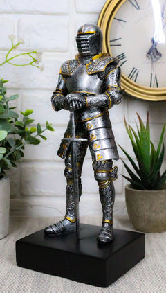Italian Medieval Knight Statue On Black Pedestal Base 9"Tall Suit of Armor-6