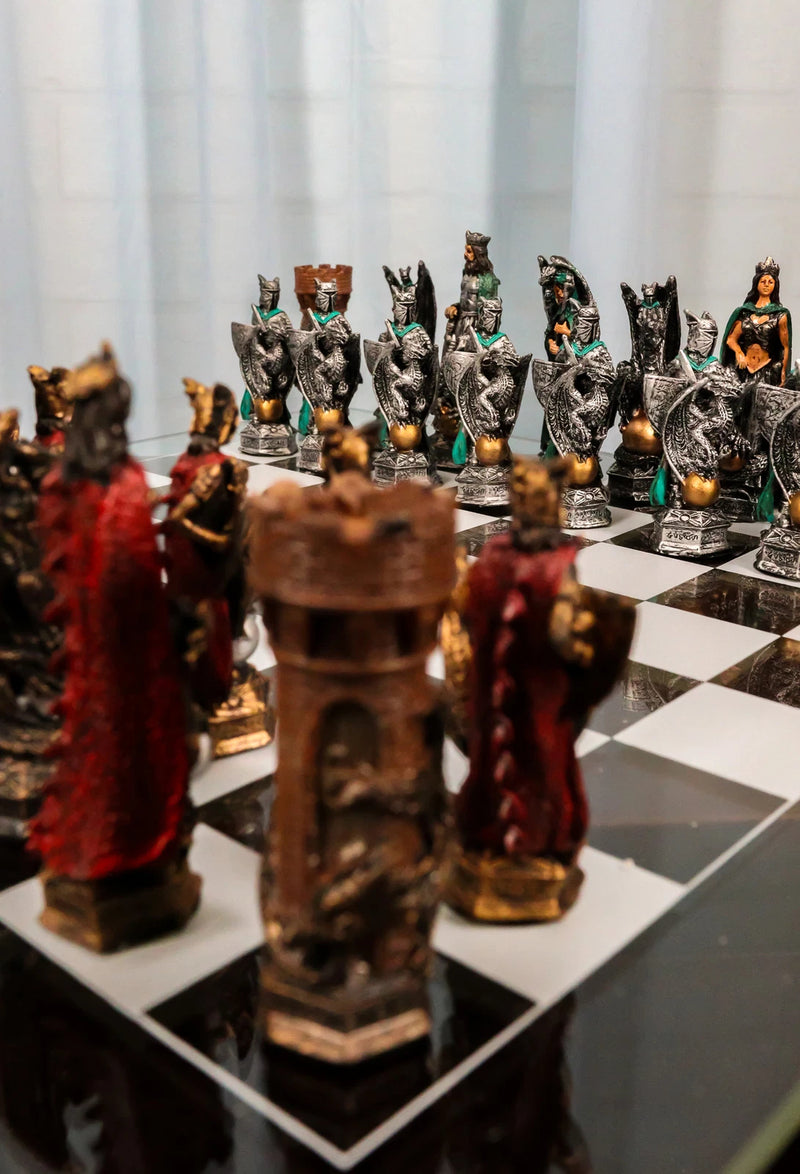 Tablero de cristal con piezas de ajedrez pintadas a mano de los dragones de Merlín del Rey Arturo Morgan-8