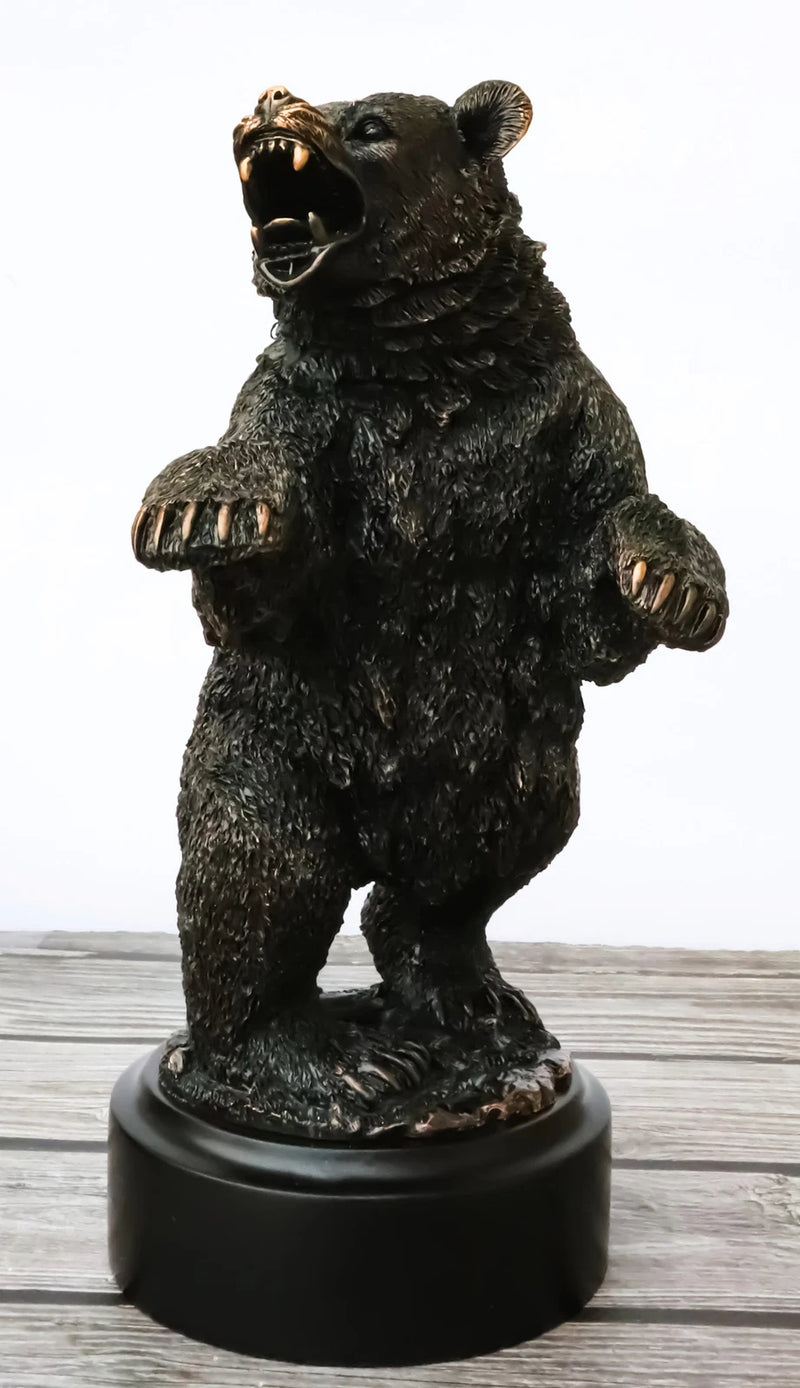 Estatua decorativa de resina galvanizada de bronce rugiente de oso negro occidental sobre sus patas traseras-11