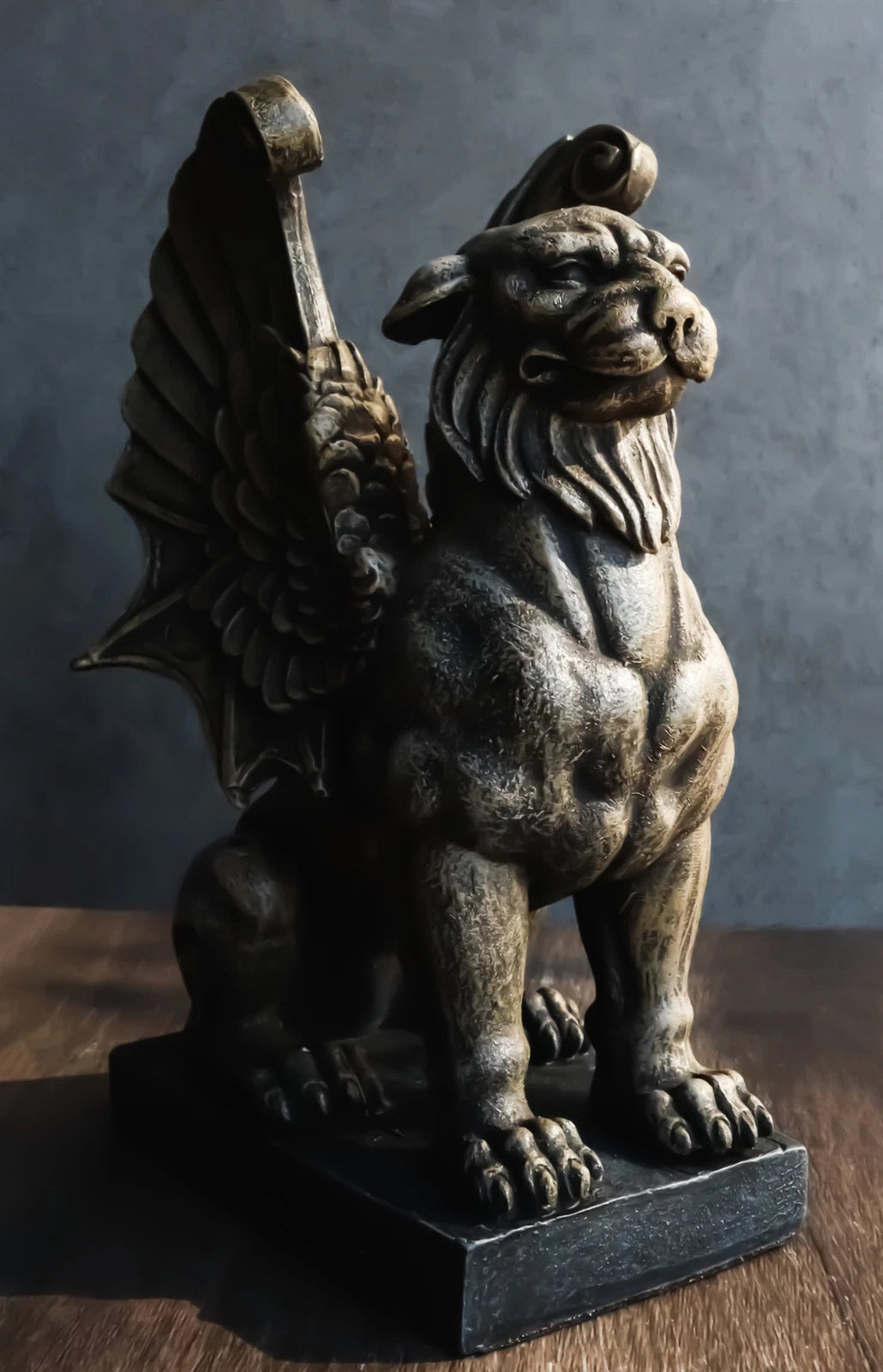 Lion Gargoyle with Griffin Wings Crouching On Pedestal Statue 6.5" Tall-9