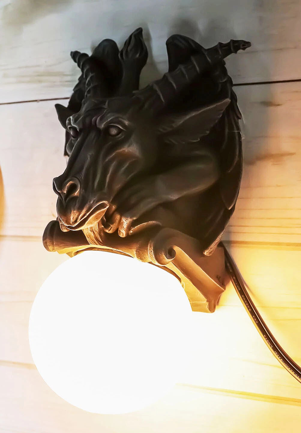 Lámpara de pared pequeña con sigilo de gárgola y pentagrama de cabra sabática de Baphomet-6