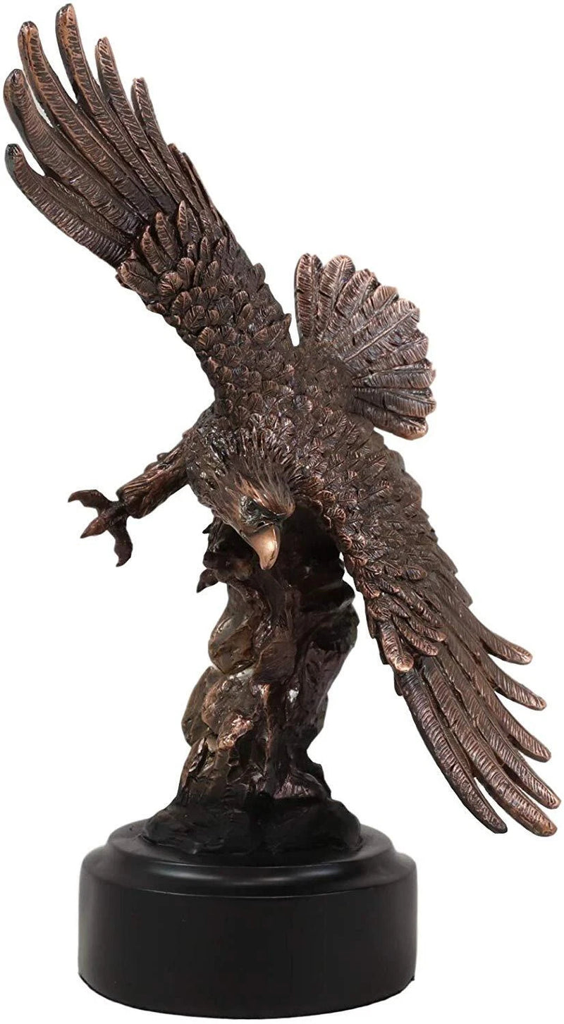 Figura de bronce galvanizado con base de águila en vuelo de Alas de Gloria-7