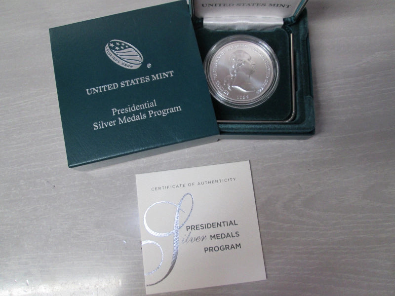 US Mint Presidential .999 Fine Silver 1oz. Medal Coin _ George Washington-3