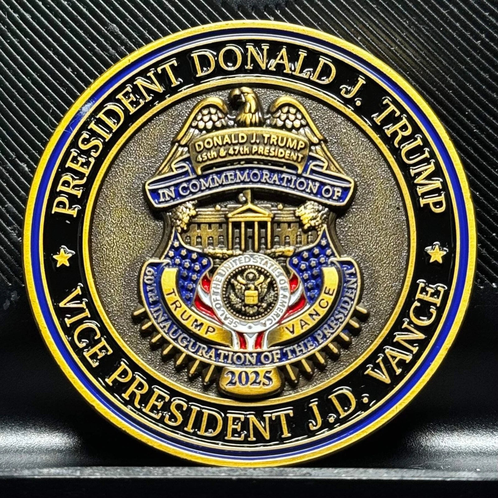 EL16-4 Trump Vance Presidential Inauguration 47 Challenge Coin MAGA