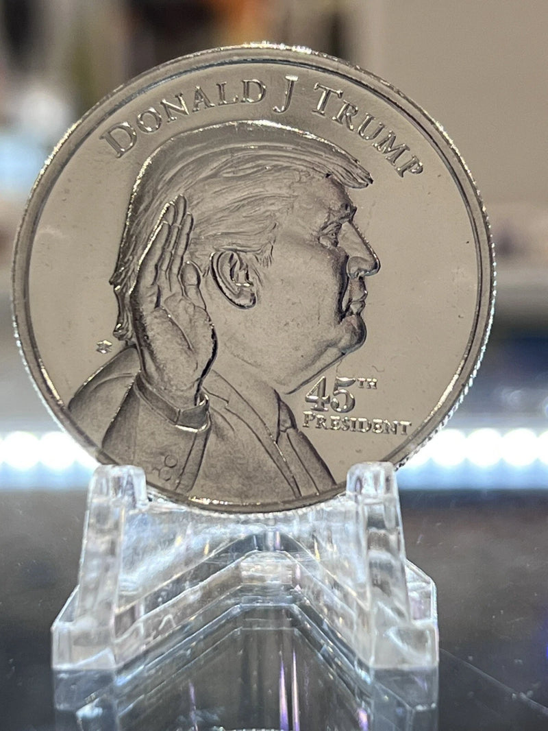 1 oz President Donald J. Trump Silver Round .999 Fine In Flip