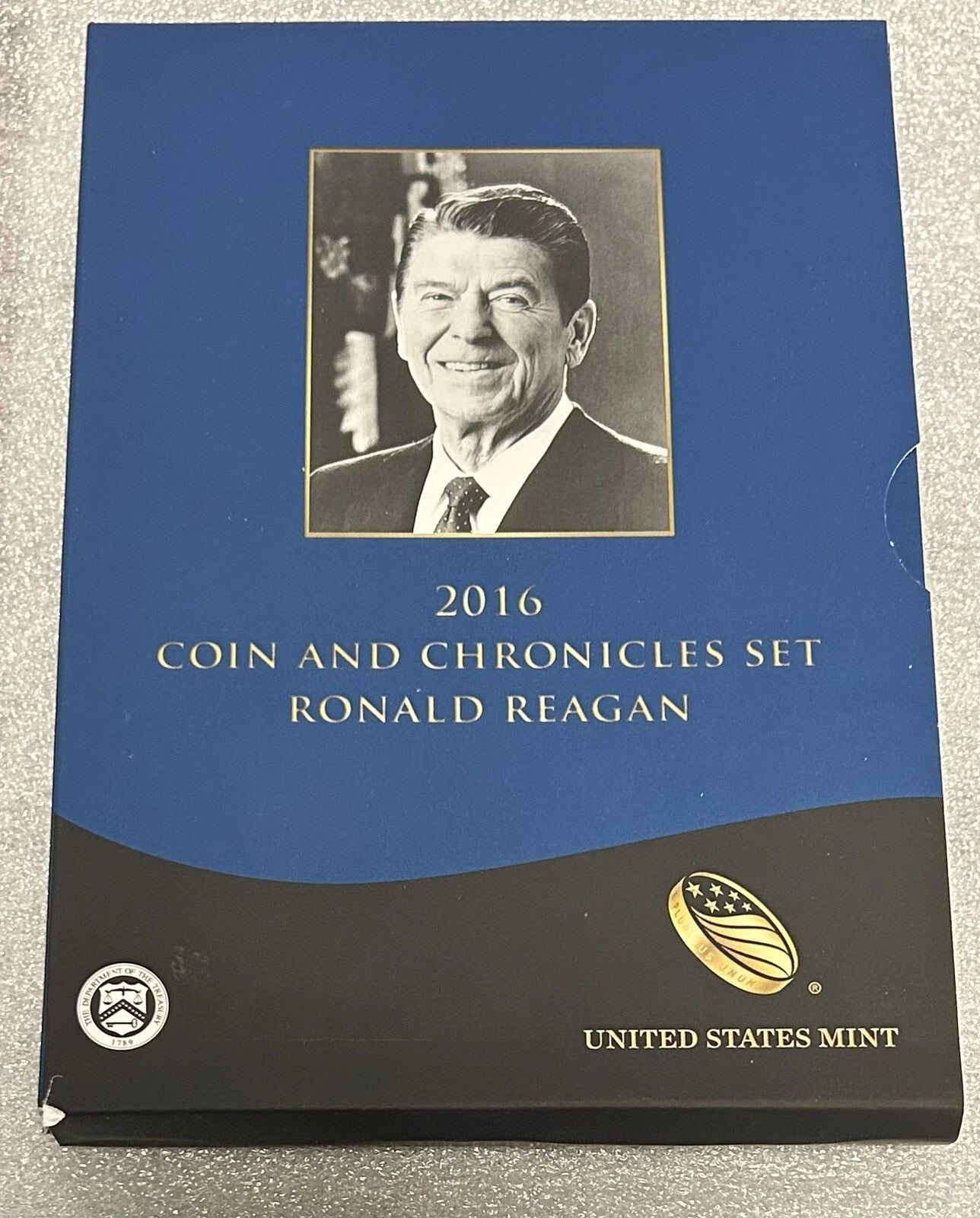 2016 Ronald Reagan Coin And Chronicles Presidential Set (Missing Silver Eagle)-4