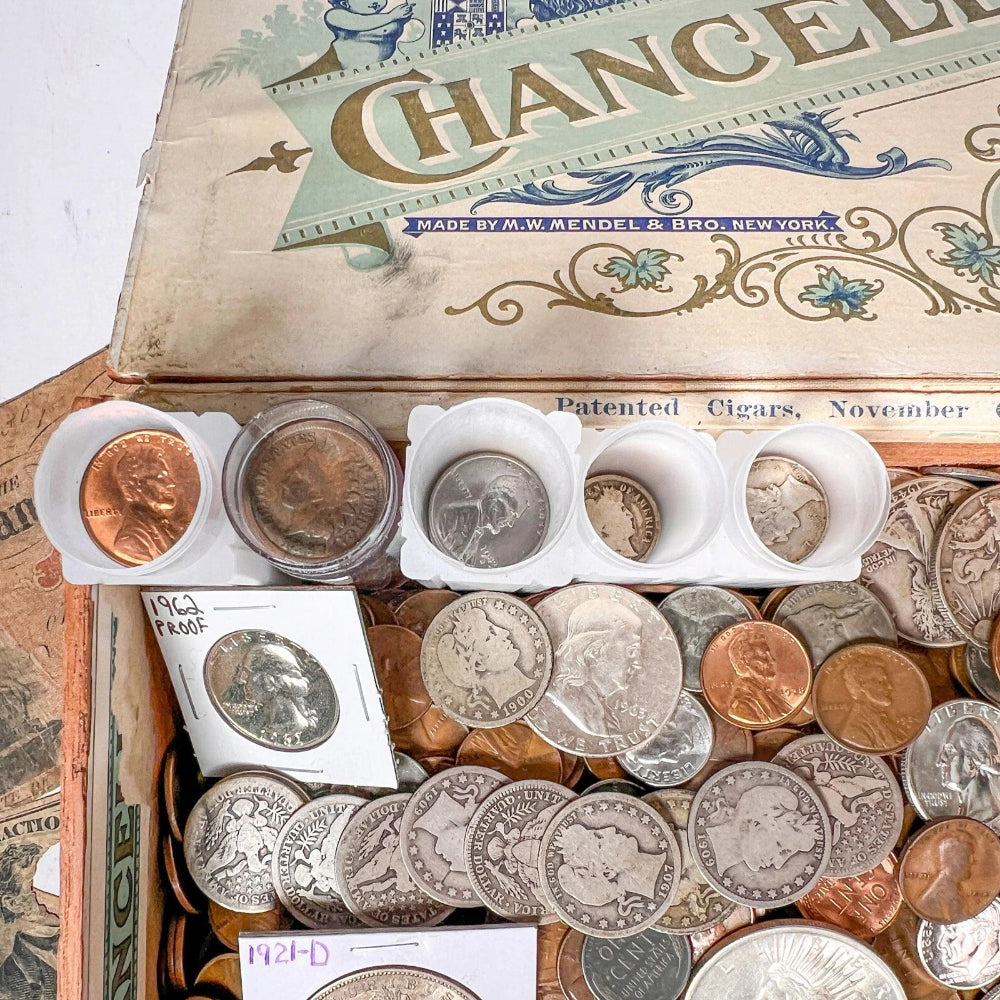 Caja de puros vintage con monedas estadounidenses | Liquidación
