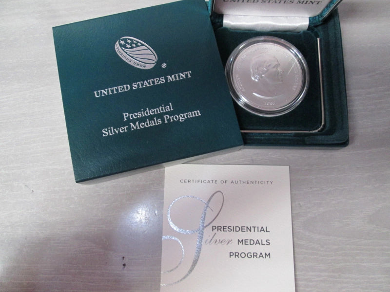 US Mint Presidential .999 Fine Silver 1oz. Medal Coin _ Andrew Johnson-3