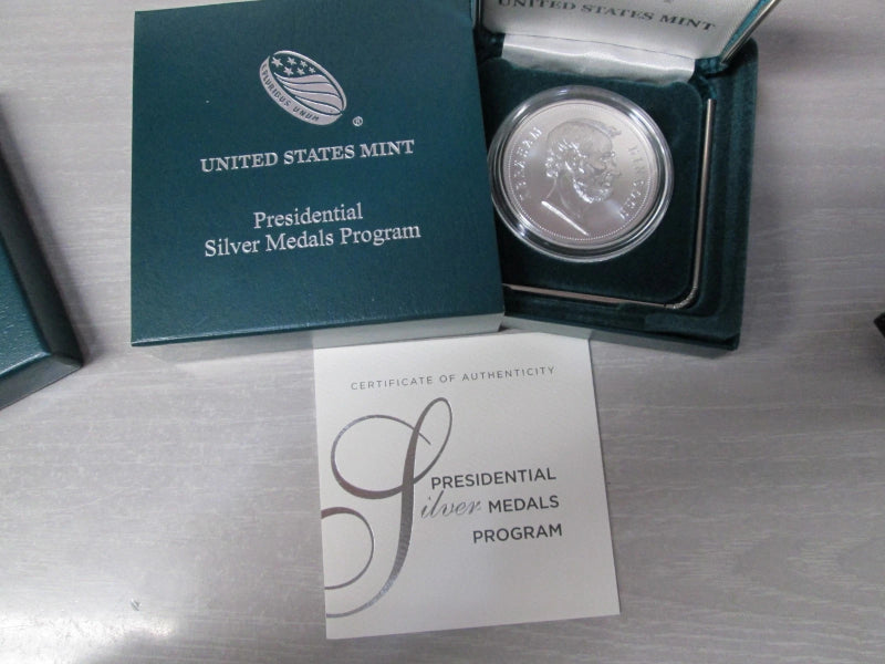 US Mint Presidential .999 Fine Silver 1oz. Medal Coin _ Abraham Lincoln-3